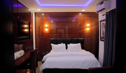 Habitación familiar, balcón, vistas a la ciudad