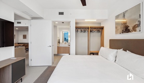 Apartamento, 1 habitación, balcón, vistas parciales al mar