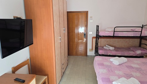 Habitación cuádruple Confort, balcón