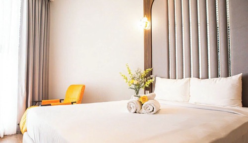 Habitación cuádruple Deluxe, vistas a la piscina