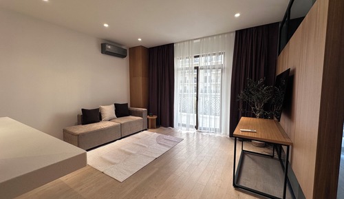 Apartamento de lujo, vistas al patio