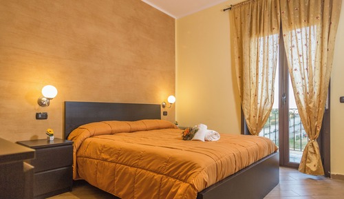 Habitación Confort doble, balcón, vistas al jardín