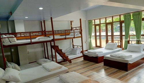 Habitación familiar, varias camas, no fumadores, vistas al río