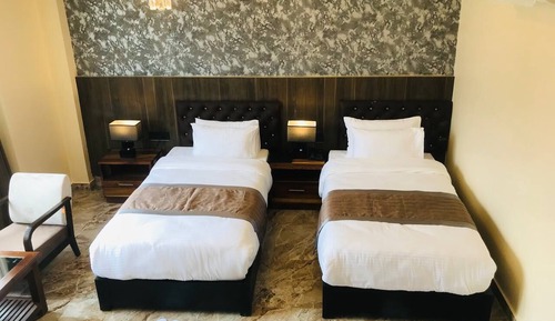 Habitación Deluxe con 2 camas individuales, vistas a la montaña