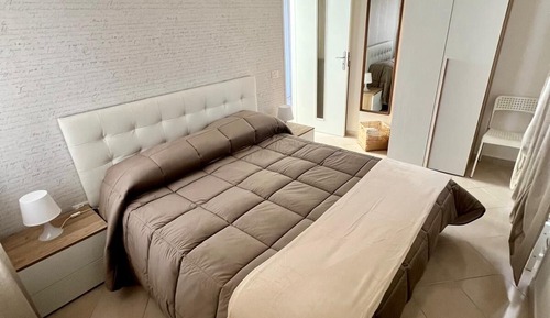 Apartamento familiar, 1 cama doble con sofá cama, cocina, vistas a la montaña
