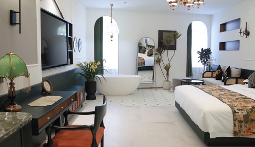 Suite ejecutiva, 1 cama de matrimonio grande con sofá cama, balcón, vistas a la ciudad