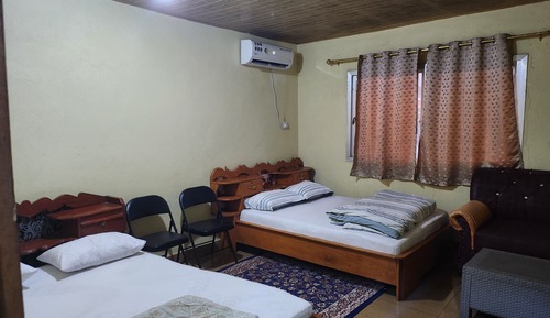 Habitación Confort con 1 cama doble o 2 individuales