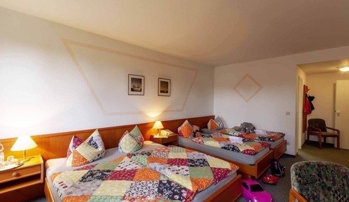 Habitación cuádruple estándar