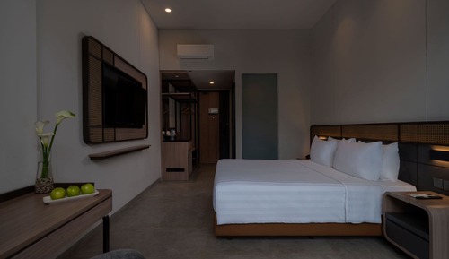 Superior Terrace Garden Queen