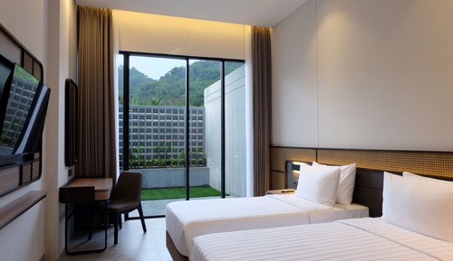 Superior Terrace Garden Twin