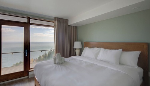 Apartamento, 2 habitaciones, balcón, vistas al río