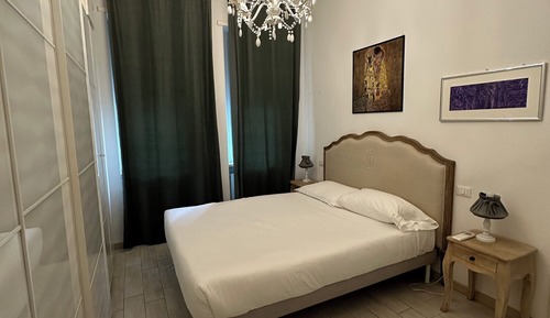 Apartamento clásico, balcón