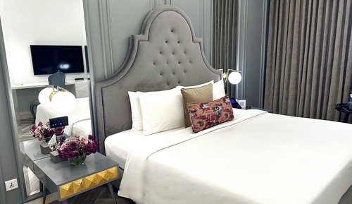 Habitación Deluxe, 1 cama de matrimonio, baño privado, vistas a la ciudad