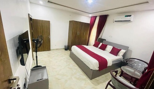 Apartamento económico, balcón, vistas a la ciudad