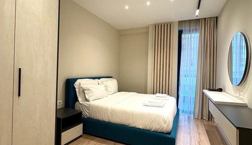 Apartamento clásico, balcón