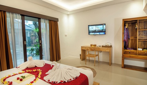 Habitación Deluxe doble, vistas a la piscina
