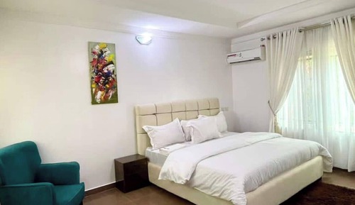 Apartamento económico, balcón, vistas a la ciudad