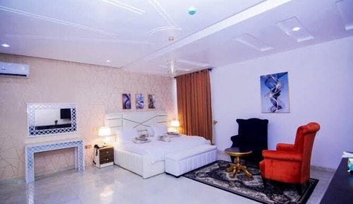 Suite estudio, balcón