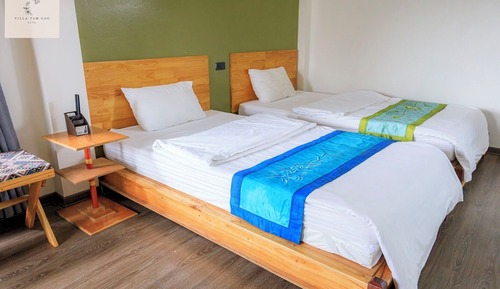 Habitación Deluxe con 1 cama doble o 2 individuales, vistas a la piscina