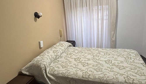 Habitación doble, balcón, vistas al patio