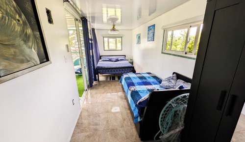 Bungalow, varias camas