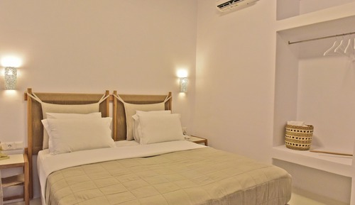 Dancing queen luxury suite with private pool and sea view