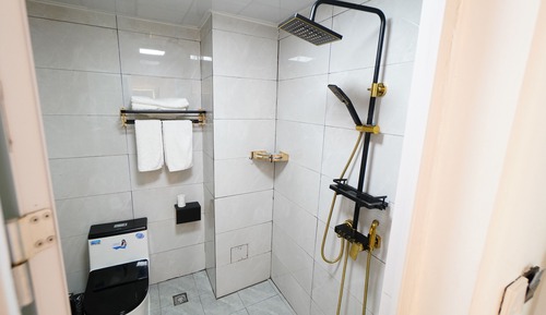 Habitación familiar con 2 camas individuales