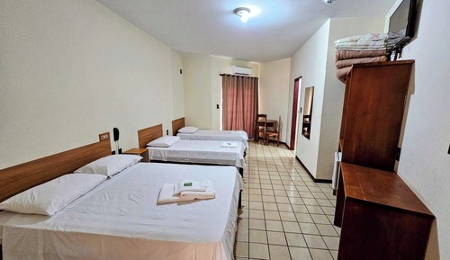 Habitación cuádruple familiar, varias camas