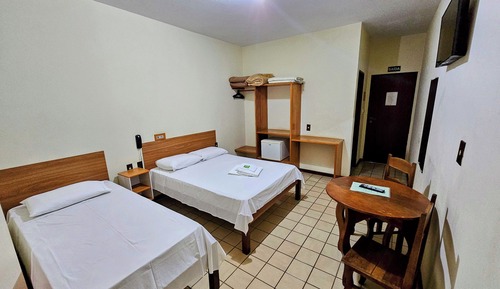 Habitación triple familiar, varias camas, baño privado