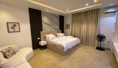 Habitación económica, balcón, vistas a la ciudad