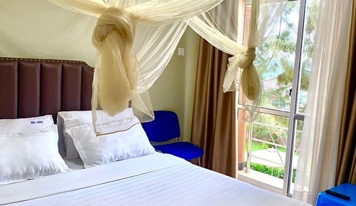 Habitación Deluxe doble, vistas a la laguna