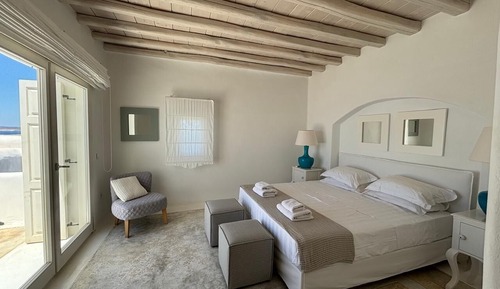 TOPOS MYKONOS OCYRHOE VILLA