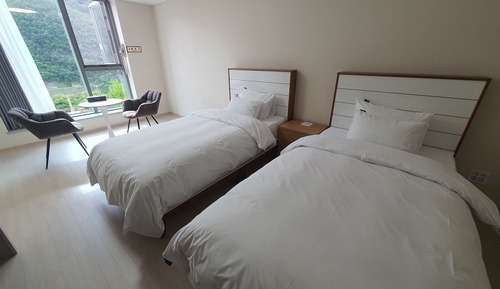 Deluxe Twin Room, River View