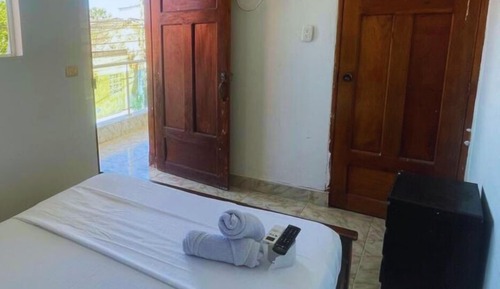 Habitación Confort doble, vistas al patio, junto a la playa