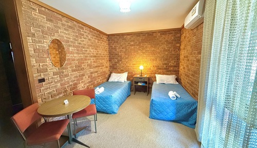 Habitación clásica con 2 camas individuales