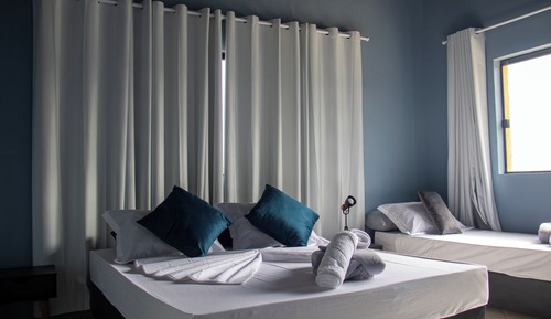 Quarto triplo superior com Banheira - Segundo andar