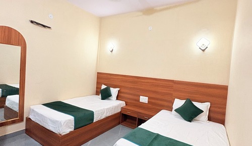 Habitación estándar con 1 cama doble o 2 individuales