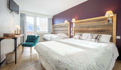 Habitación triple Confort, balcón, vistas a la montaña