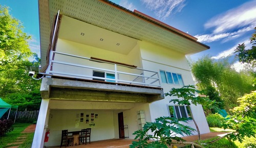 Habitación familiar con 1 cama doble o 2 individuales, balcón, vistas a la montaña