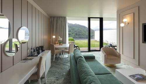 Suite, vistas al río