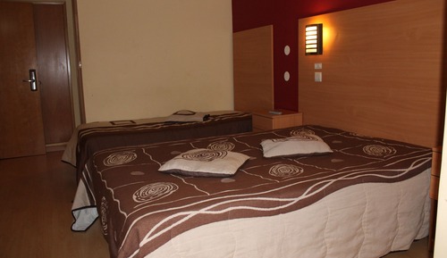 Habitación triple, baño privado
