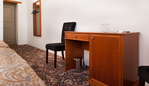 Habitación estándar con 1 cama doble o 2 individuales