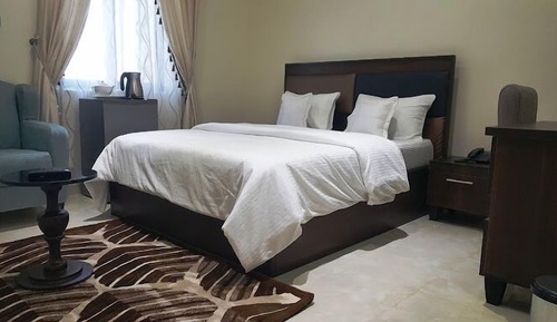 Habitación familiar, balcón, vistas a la ciudad