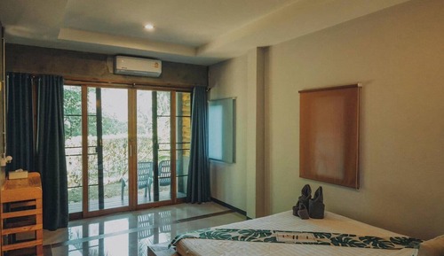 Suite, balcón, vistas al río