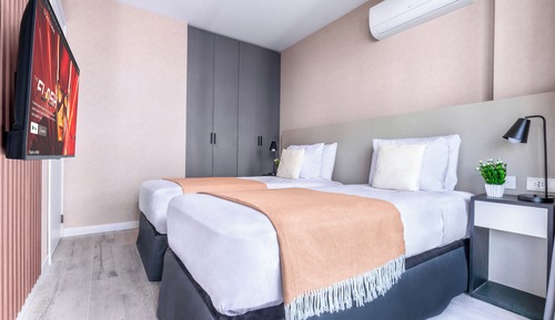 Apartamento familiar, balcón, vistas a la ciudad