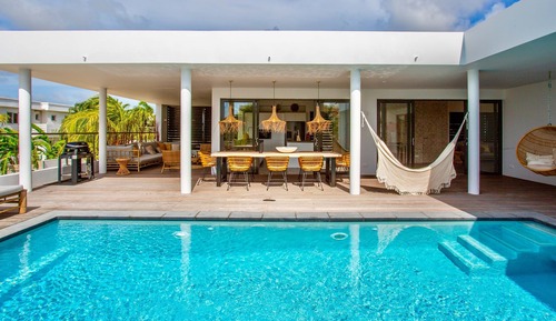 Villa Deluxe, vistas a la piscina