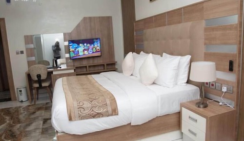 Apartamento económico, balcón, vistas a la ciudad