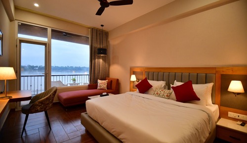 Habitación básica, balcón, vistas al río