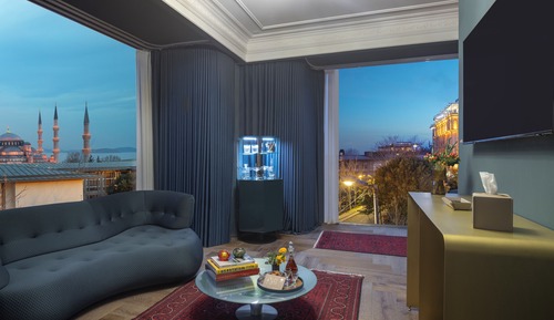 Suite Signature, vistas parciales al mar