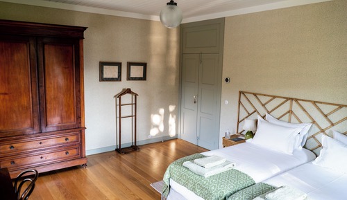 Habitación familiar, vistas al río